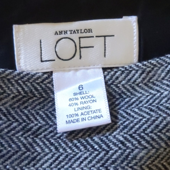 Ann Taylor LOFT Herringbone pattern Mini Skirt - Picture 3 of 6